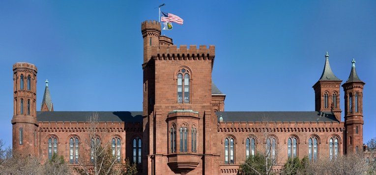 What Will You Find at the Smithsonian Institution? [Infographic] featured image